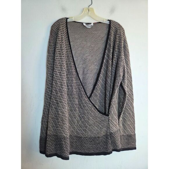 Max Mara Grey & Black Trim Chevron Print Alpaca/Wool Faux Wrap Sweater Large - Picture 5 of 8